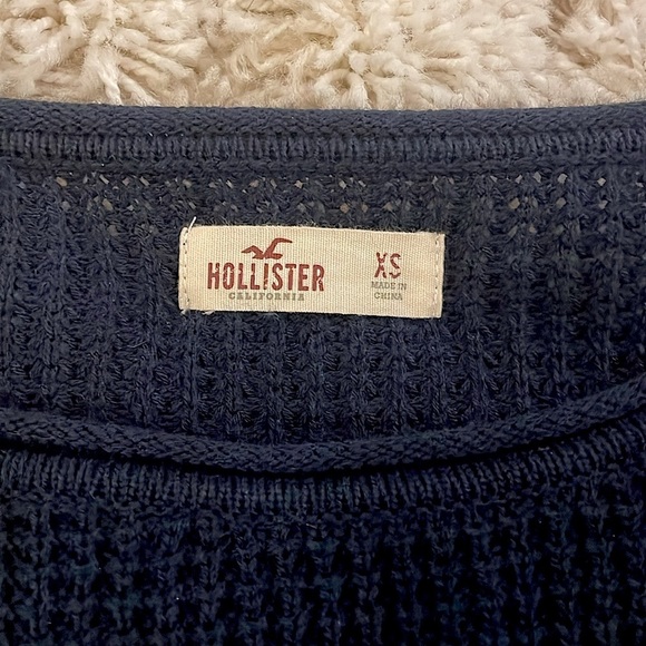 Hollister Knit Sweater Size XS Navy Blue Crewneck Sweater Pullover - Picture 3 of 3